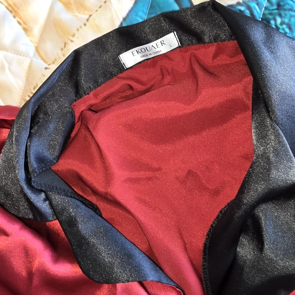 Shimmering Red Satin Pajama Sets. - Picture 2 of 5